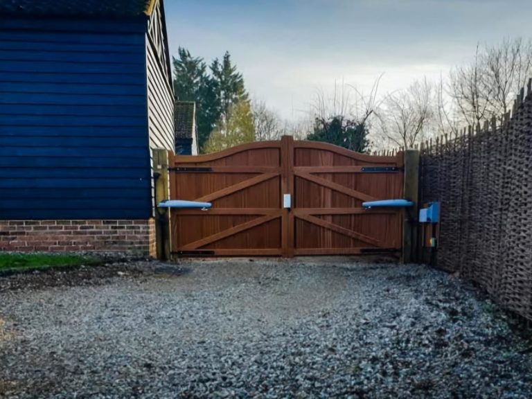 Sapele Hardwood Essex wooden driveway gates Sapele Hardwood Essex wooden driveway gates