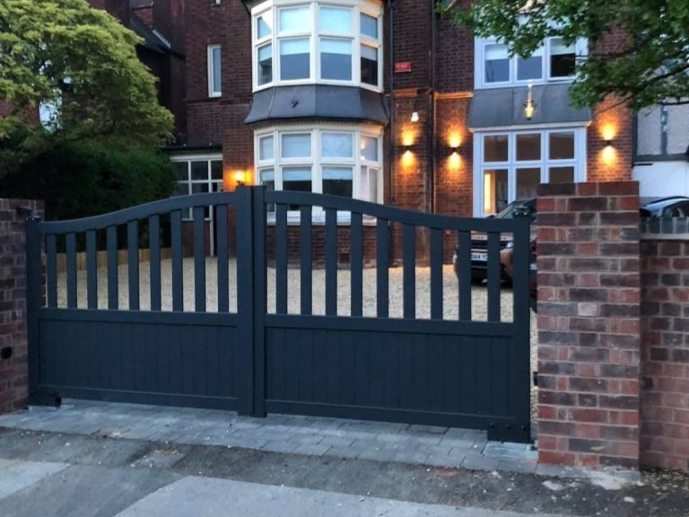 Slatted Aluminium Driveway gates Slatted Aluminium Driveway gates